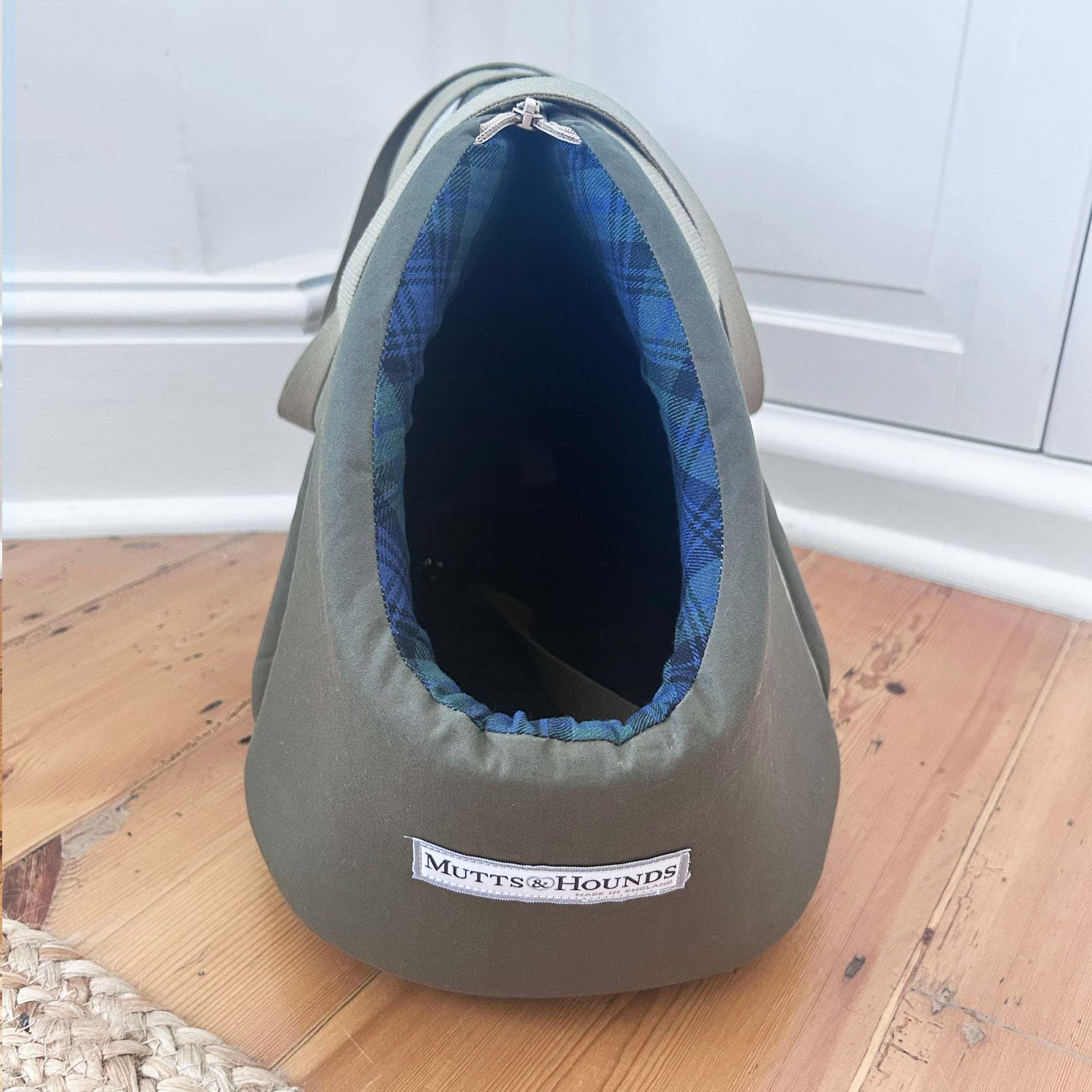 Olive Wax Dog Carrier Medium (Sample)