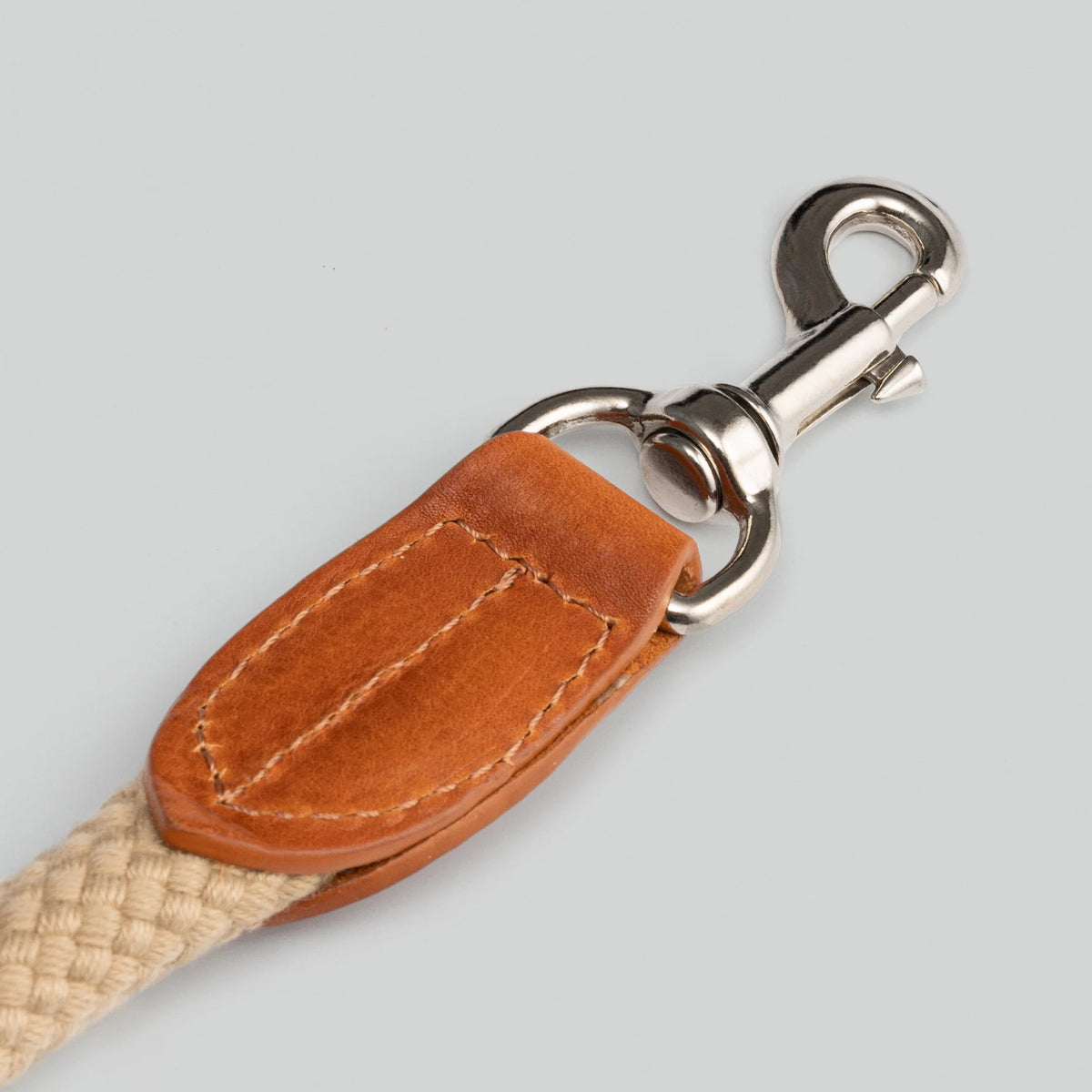 Hugo & Hudson X Hackett Natural Round Rope & Cognac Leather Dog Lead